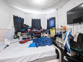 196 Poplar St, Chelsea MA 02150