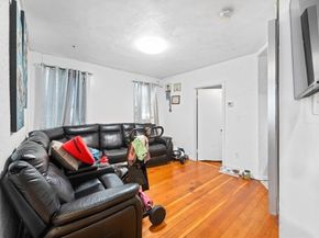 196 Poplar St, Chelsea MA 02150