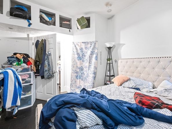 196 Poplar St, Chelsea MA 02150