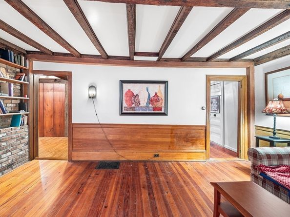 7 Sullivan Street, North Andover MA 01845