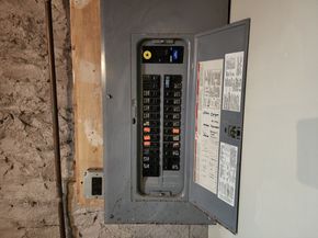 3 Granville Ave, Worcester MA 01606