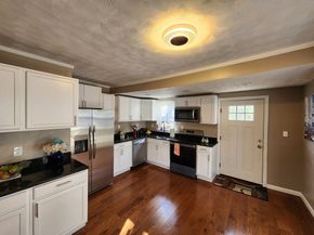 3 Granville Ave, Worcester MA 01606