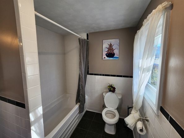 3 Granville Ave, Worcester MA 01606