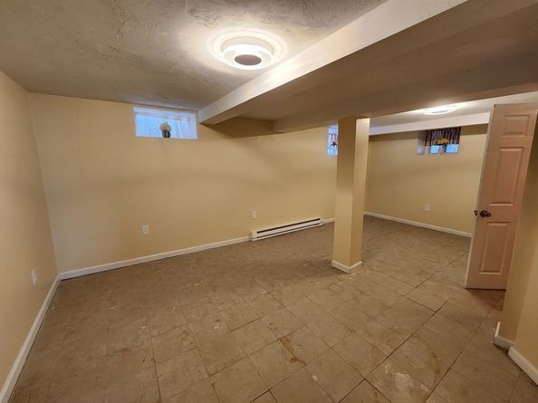 3 Granville Ave, Worcester MA 01606