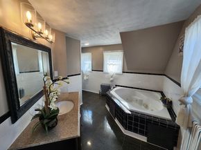 3 Granville Ave, Worcester MA 01606