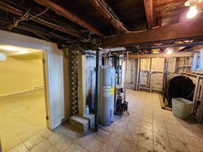 3 Granville Ave, Worcester MA 01606