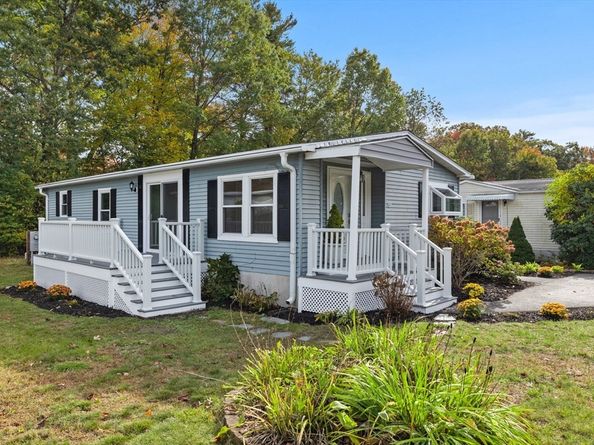45 Leisurewoods Dr, Rockland MA 02370