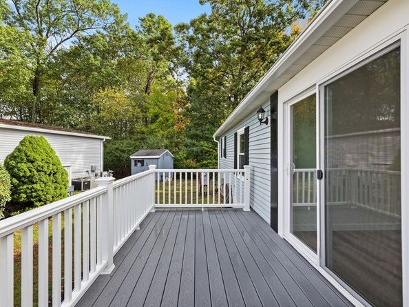 45 Leisurewoods Dr, Rockland MA 02370
