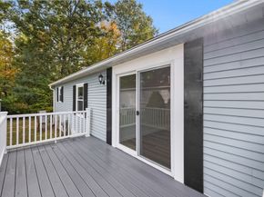 45 Leisurewoods Dr, Rockland MA 02370
