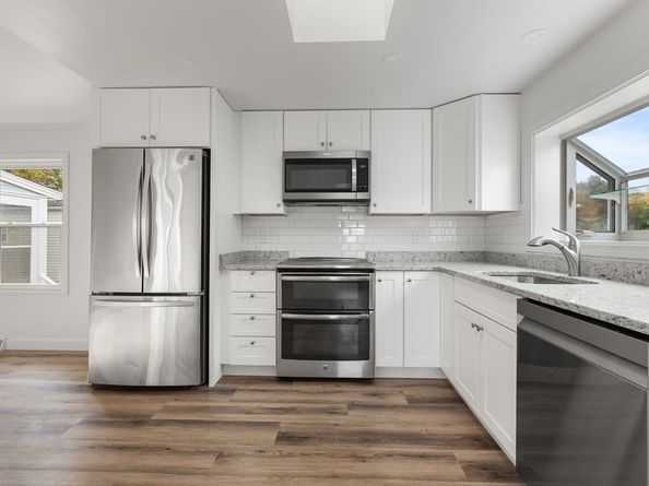 45 Leisurewoods Dr, Rockland MA 02370