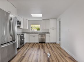 45 Leisurewoods Dr, Rockland MA 02370