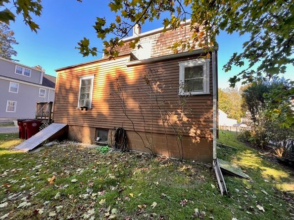 7 Myrtle St, Middleboro MA 02346