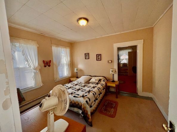 7 Myrtle St, Middleboro MA 02346