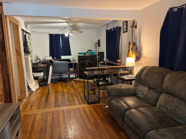 421 Charlton St, Southbridge MA 01550