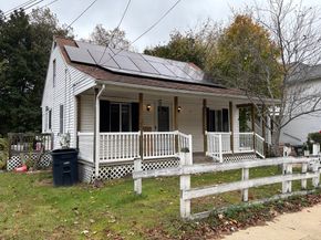 421 Charlton St, Southbridge MA 01550