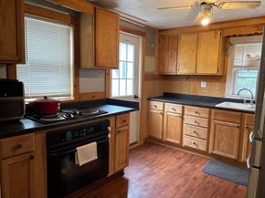 421 Charlton St, Southbridge MA 01550