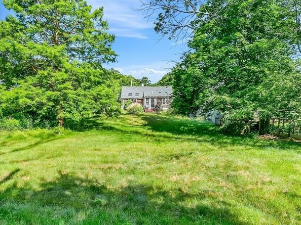 418 E Washington St, Hanson MA 02341