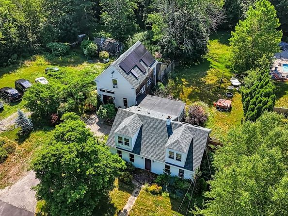 418 E Washington St, Hanson MA 02341