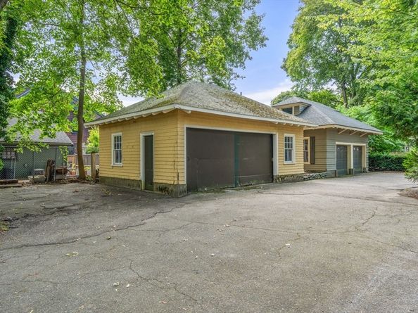 235 Mount Auburn St, Watertown MA 02472