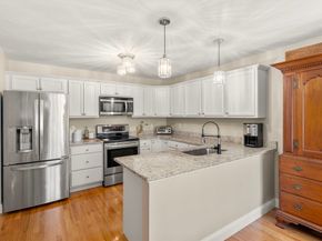 19 Virginia Dr 19, Leicester MA 01542