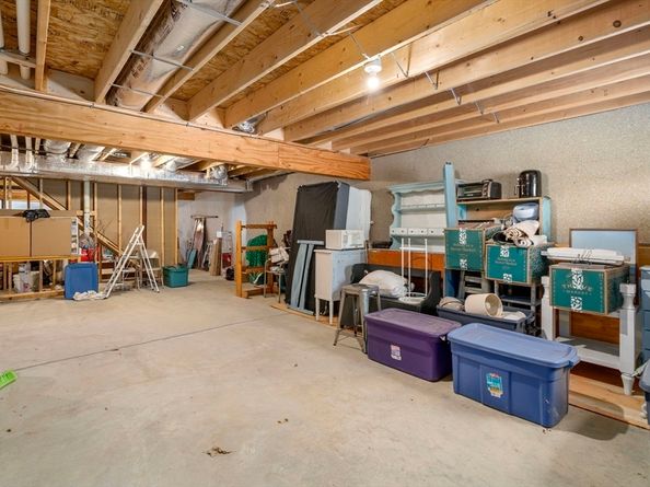 19 Virginia Dr 19, Leicester MA 01542