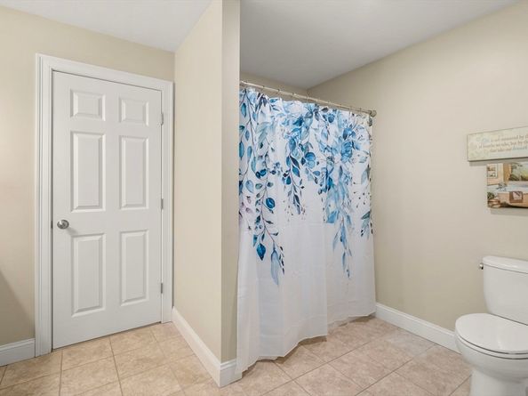 19 Virginia Dr 19, Leicester MA 01542