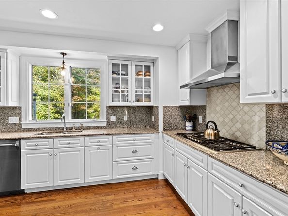 91 Metacomet Way, Marshfield MA 02050