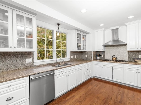 91 Metacomet Way, Marshfield MA 02050