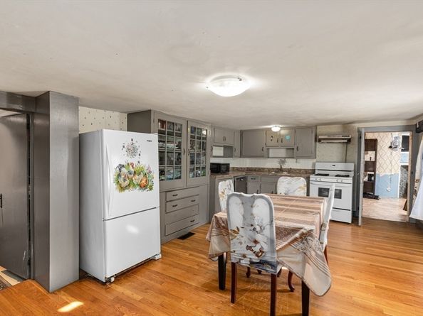 52 Salem, Reading MA 01867