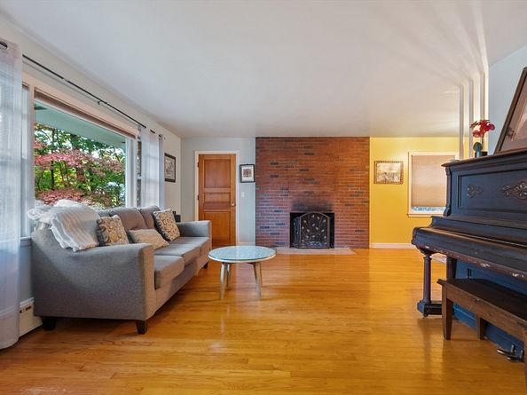 47 Summer Hill Rd, Maynard MA 01754