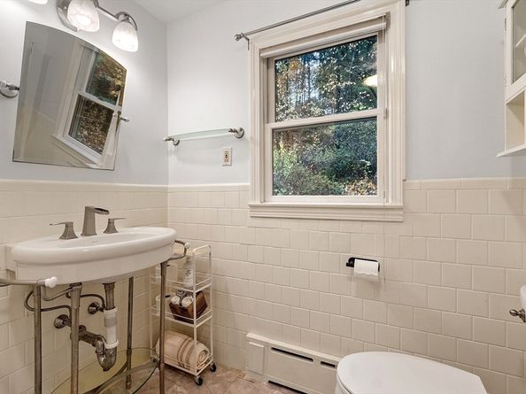 47 Summer Hill Rd, Maynard MA 01754