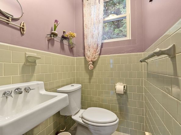 47 Summer Hill Rd, Maynard MA 01754