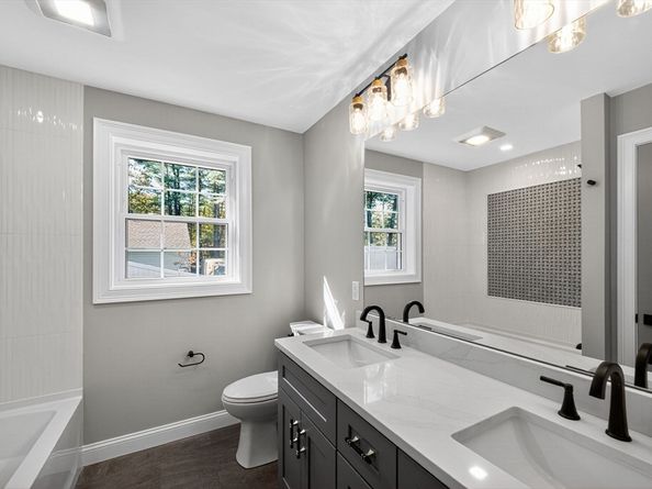 10 Avondale Ave, Billerica MA 01821