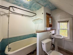140 W Water St, Rockland MA 02370