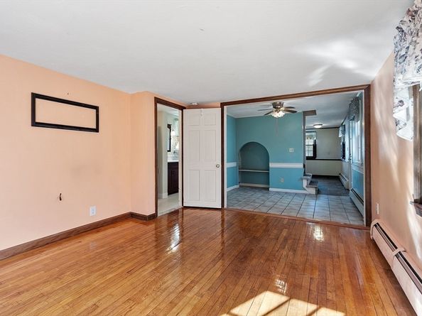 4 Moran St, Gardner MA 01440