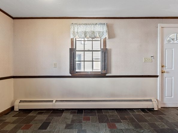 4 Moran St, Gardner MA 01440