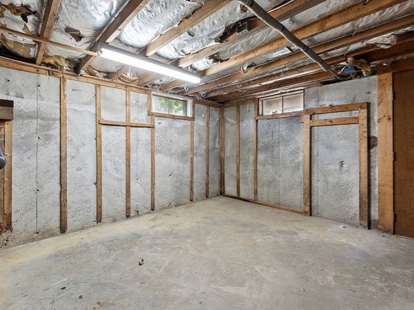 4 Moran St, Gardner MA 01440