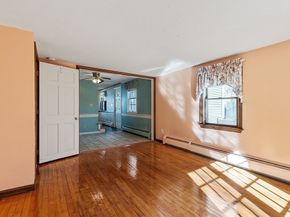 4 Moran St, Gardner MA 01440