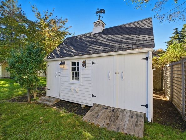 105 Cedar Acres Rd, Marshfield MA 02050