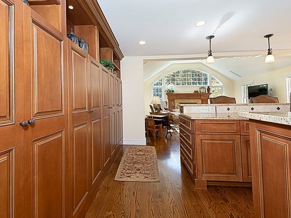 93 Winfield Rd, Holden MA 01520