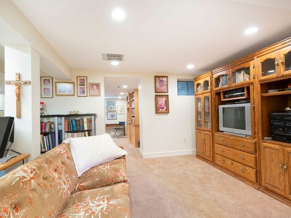 93 Winfield Rd, Holden MA 01520