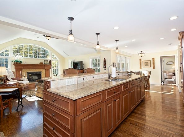 93 Winfield Rd, Holden MA 01520