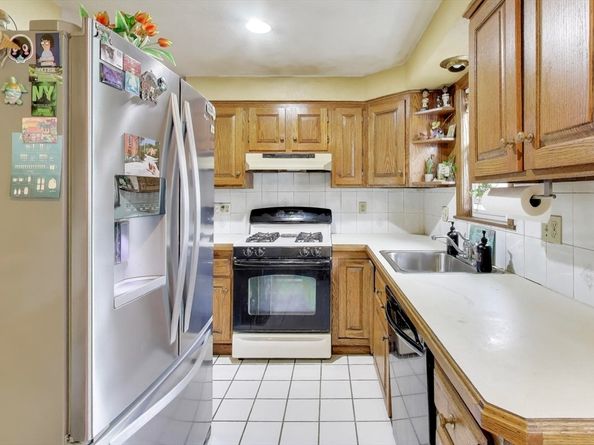 3 River St Ct, Lynn MA 01905