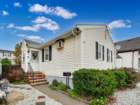 3 River St Ct, Lynn MA 01905