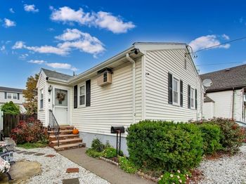 3 River St Ct