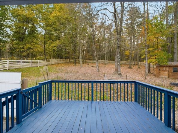 18 Mumford Rd, Sutton MA 01590