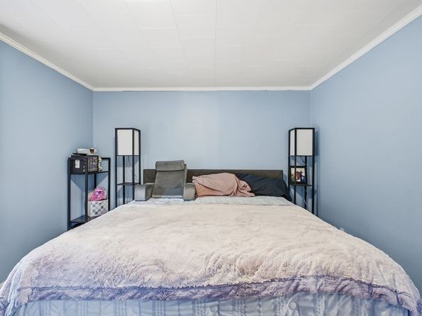 18 Mumford Rd, Sutton MA 01590