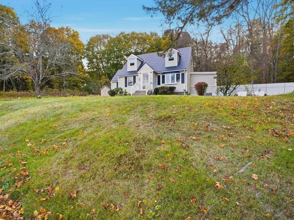 18 Mumford Rd, Sutton MA 01590