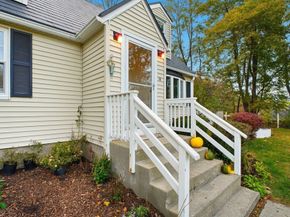 18 Mumford Rd, Sutton MA 01590