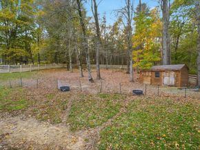 18 Mumford Rd, Sutton MA 01590